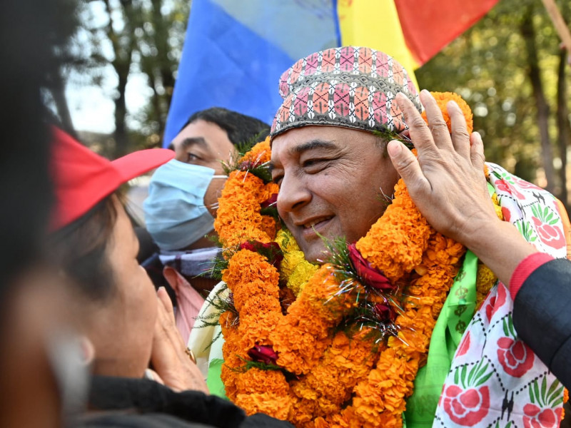 अघिल्लो पटक मेयर, अहिले सांसद बने धवलशमशेर